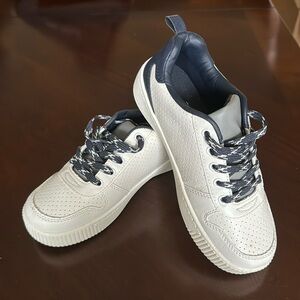 NWOT Carter’s Casual Sneakers